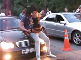 Güzel lise öğrencisi Alina West kabaca tatlı bir kıçından siyah bir yarak gizli boşalma tarafından çuvalladı