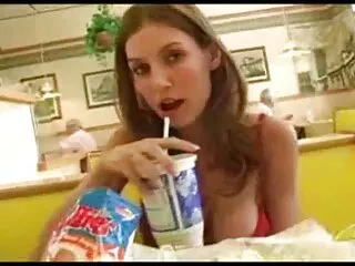 o girdi gizli çekim video izle onu sulu KEDİ