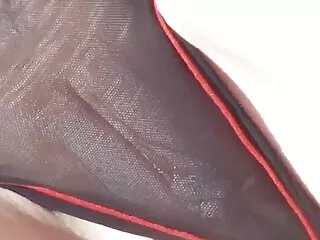 Sıska genç bir kadın Harmony Wonders, sikik bir topaçmış gibi sikini büküyor gizli masaj izle